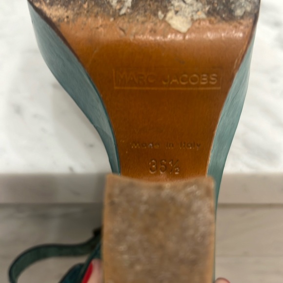 Marc Jacobs vintage wooden wedge sandal with bronze hardware. Size 36 1/2 - Picture 7 of 7